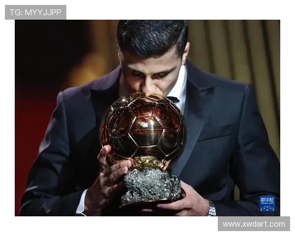 记者:维尼修斯右肩感到严重不适,主动申请换人 记者:维尼修斯右肩感到严重不适,主动申请换人